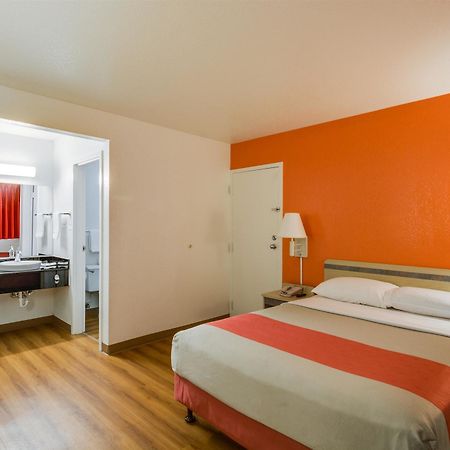 Motel 6-Schiller Park, Il - Chicago O'Hare Eksteriør bilde