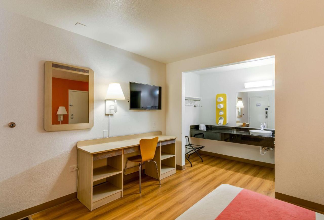 Motel 6-Schiller Park, Il - Chicago O'Hare Eksteriør bilde